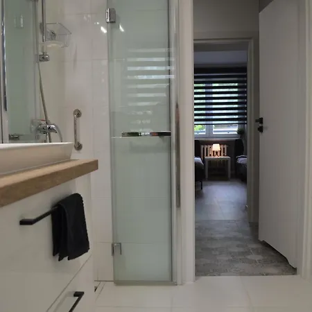 Reden Park - Free Parking - Easy Check-in *