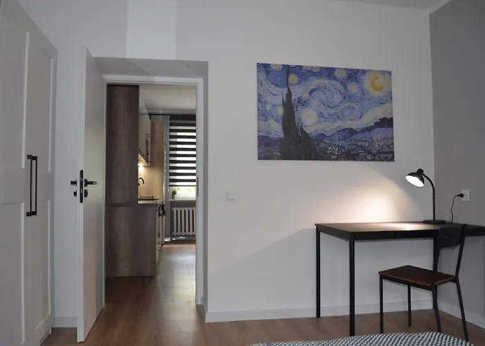 Reden Park - Free Parking - Easy Check-in Chorzow